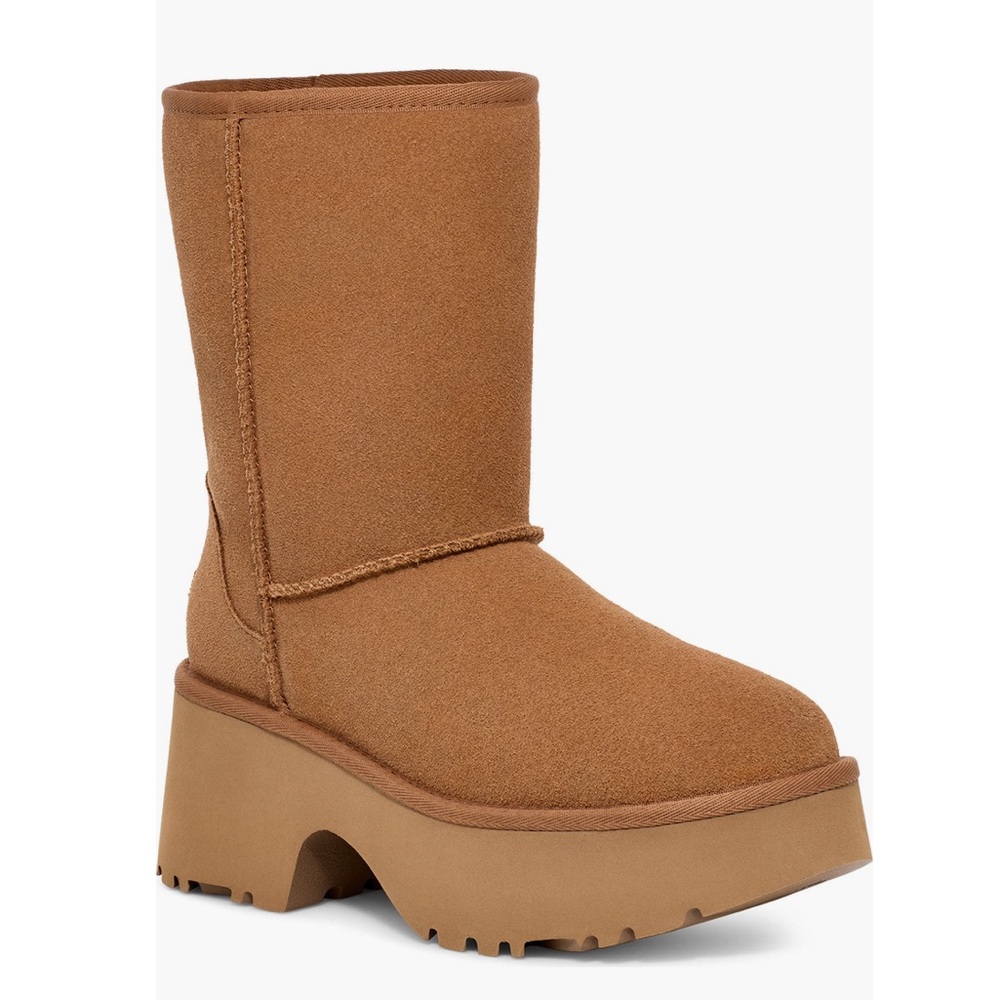 UGG NEW Classic Chestnut New Heights Boots - Size 8